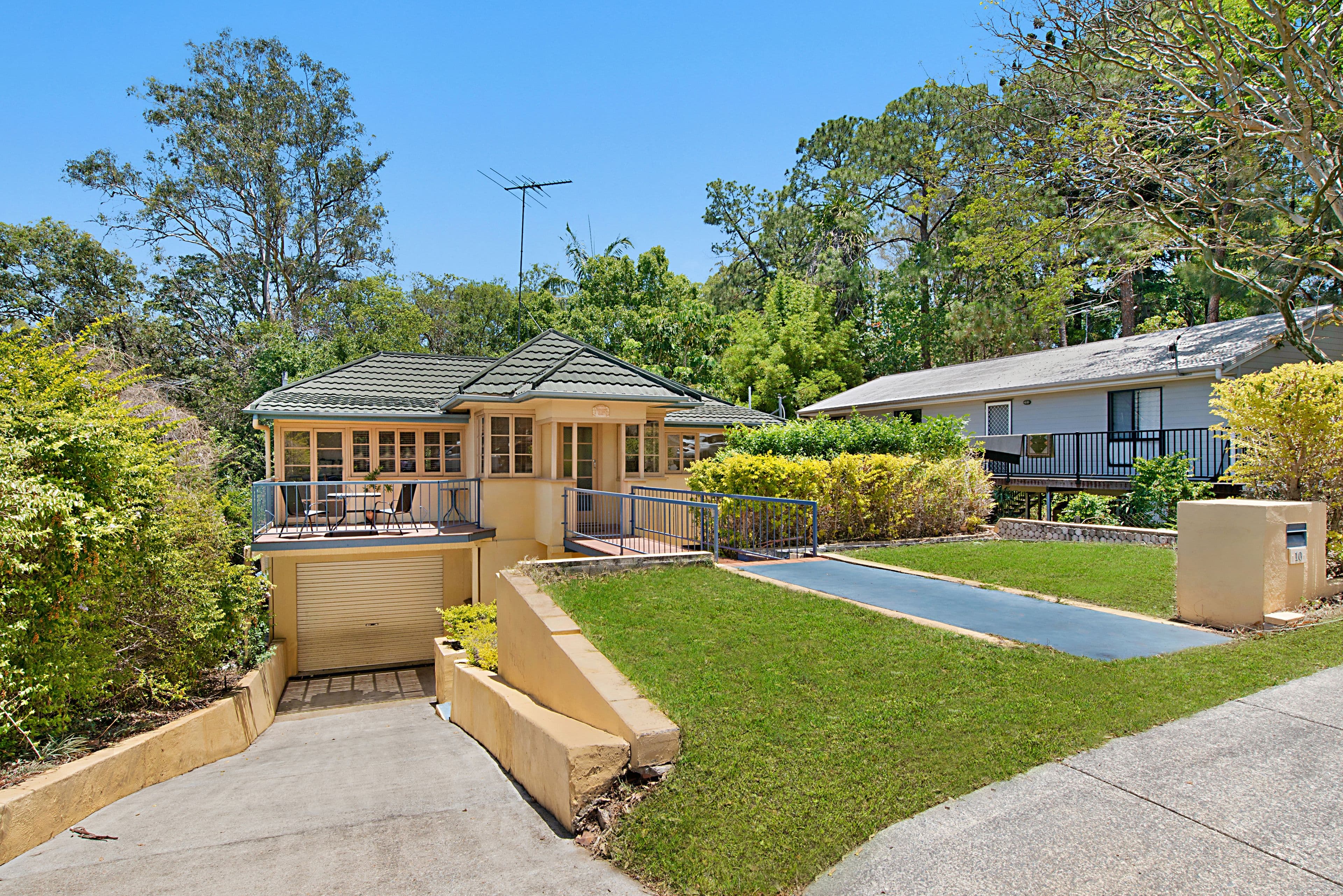 10 Quentin Street, Chapel Hill QLD 4069, Chapel Hill - Image 1