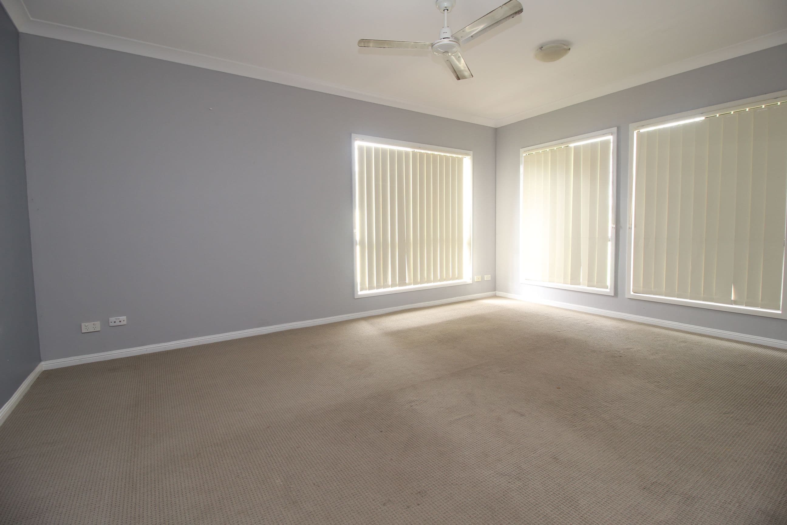7 Glovar Street, EMERALD QLD 4720, Emerald - Thumbnail 7