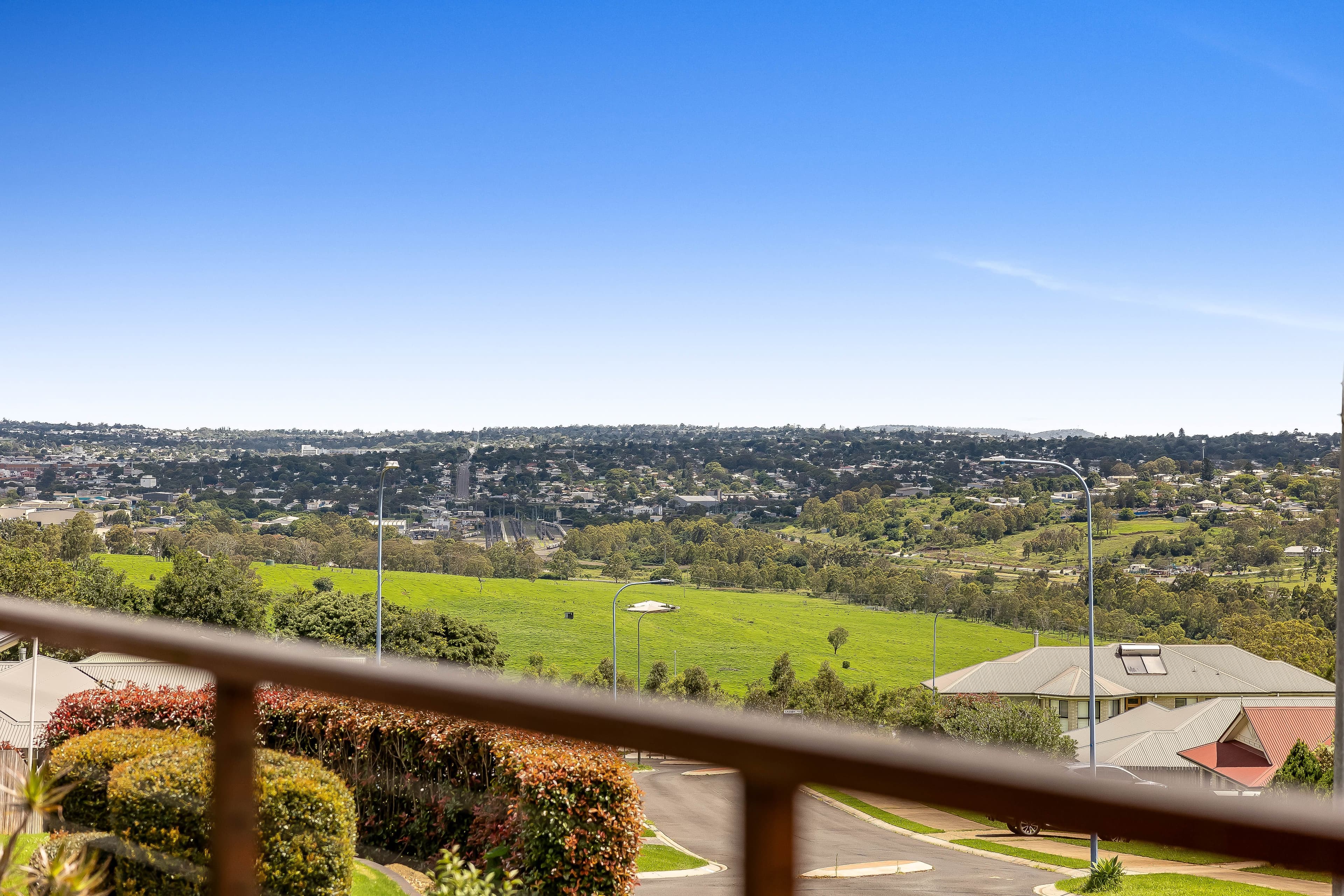 16 McShane Drive, Mount Kynoch QLD 4350, Mount Kynoch - Thumbnail 4