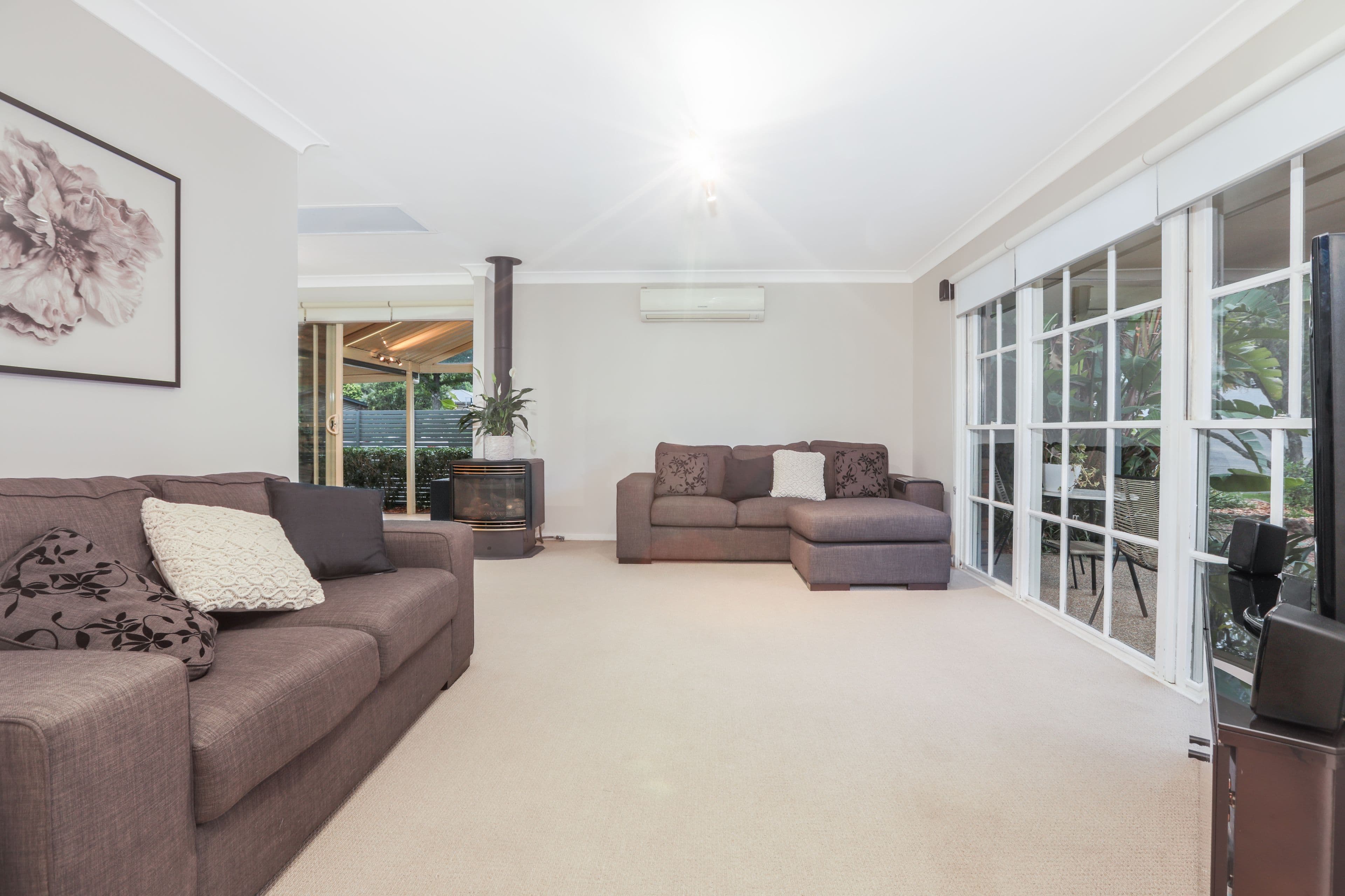 26 Grevillea Grove, Baulkham Hills - Thumbnail 2