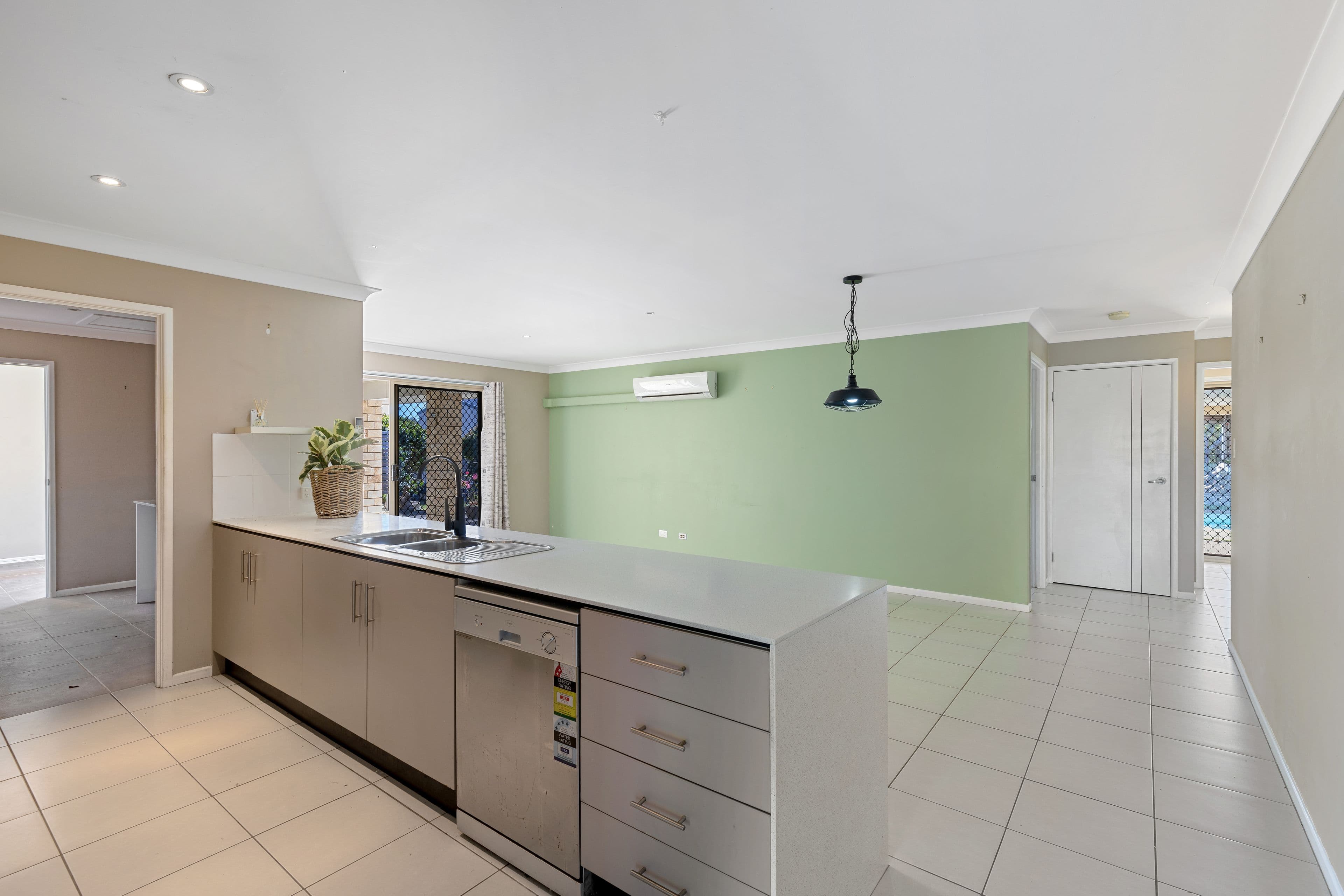 5 Malabar Drive, Forest Hill QLD 4342, Forest Hill - Thumbnail 4