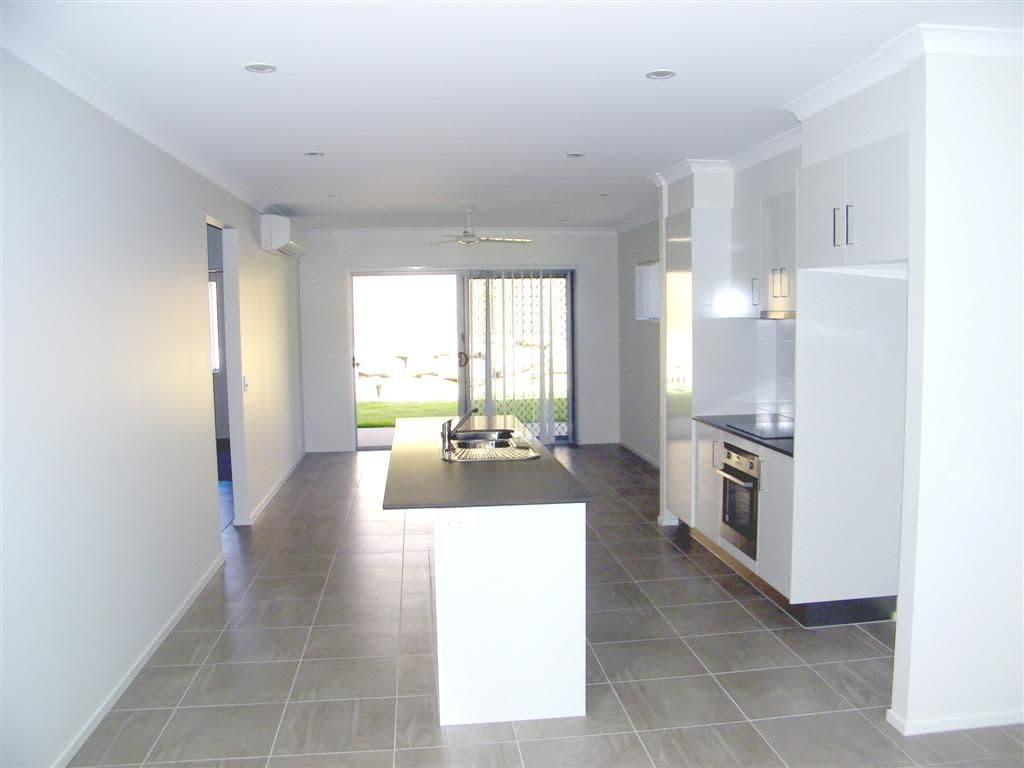 39 Clover Crescent, Boyne Island QLD 4680, Boyne Island - Thumbnail 3