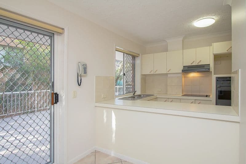 23 Fifteenth Avenue, PALM BEACH QLD 4221, Palm Beach - Thumbnail 6