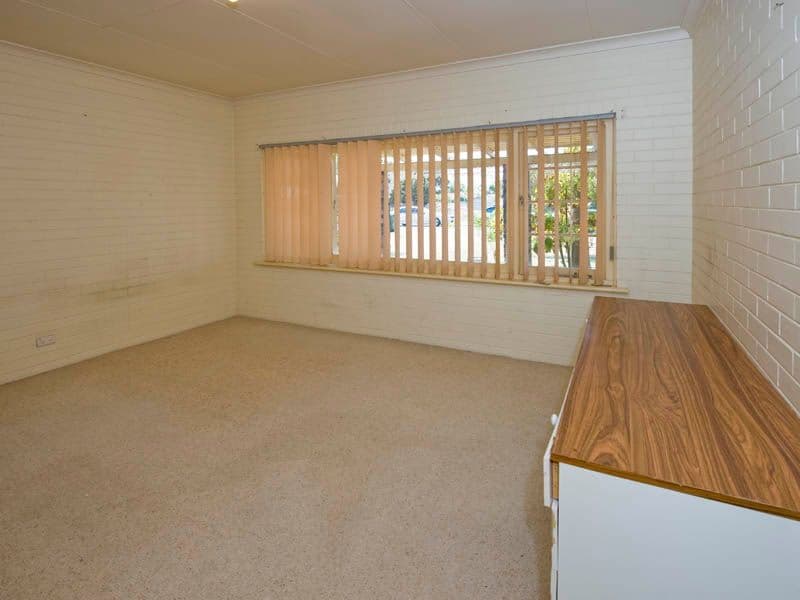 8 Earl Street, WANNANUP WA 6210, Wannanup - Thumbnail 2