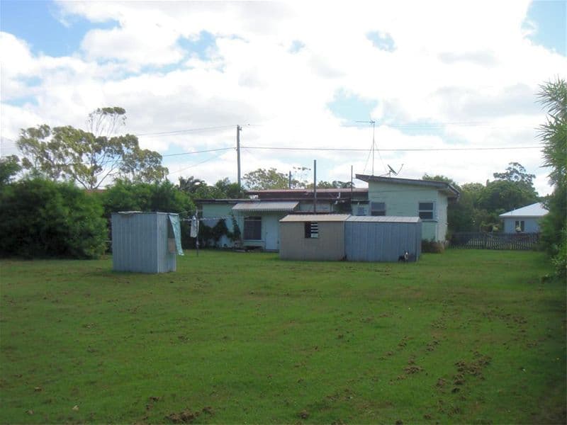24  Long Street, POINT VERNON QLD 4655, Point Vernon - Thumbnail 6