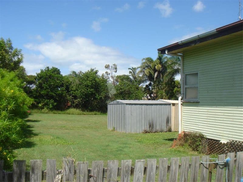 24  Long Street, POINT VERNON QLD 4655, Point Vernon - Thumbnail 8
