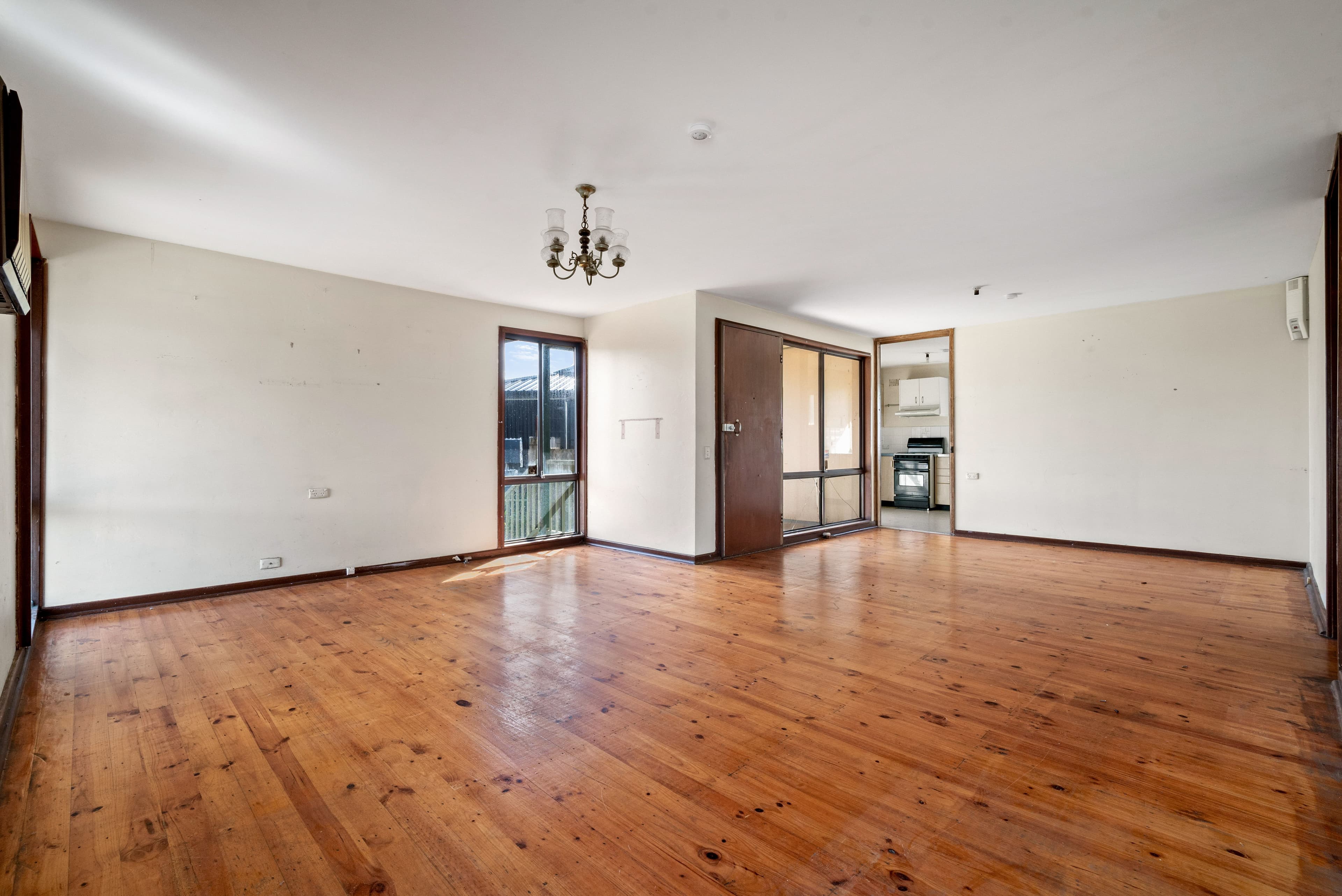 4 Coonong Way, Airds NSW 2560, Airds - Thumbnail 4
