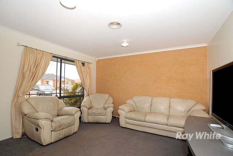 5 Taplan Crescent, CRANBOURNE VIC 3977, Cranbourne West - Thumbnail 6