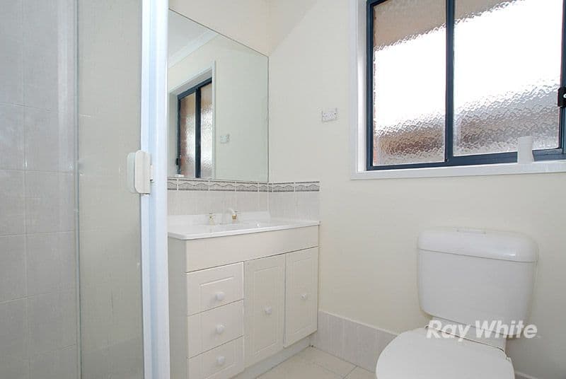 5 Taplan Crescent, CRANBOURNE VIC 3977, Cranbourne West - Thumbnail 8