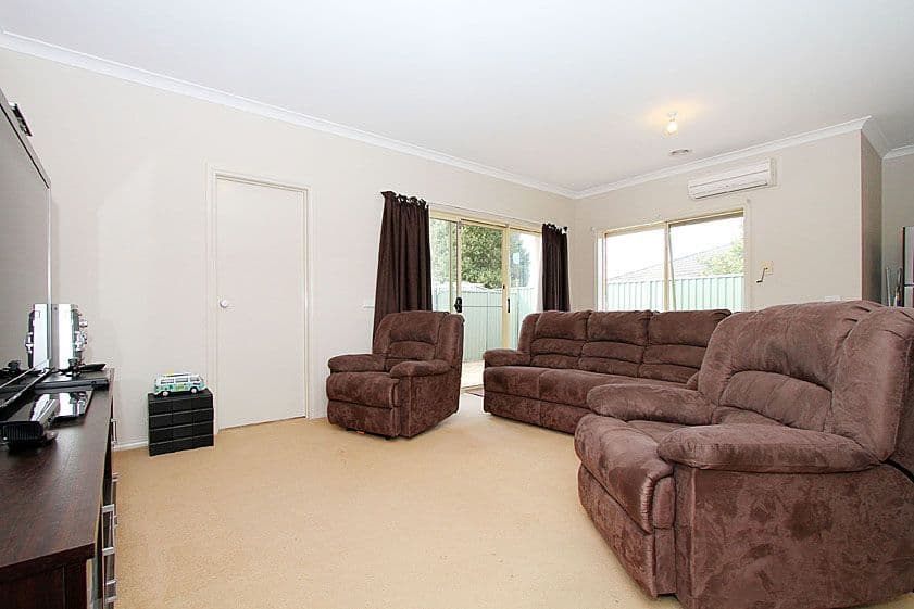 44 Spurr Street, CRAIGIEBURN VIC 3064, Craigieburn - Thumbnail 4