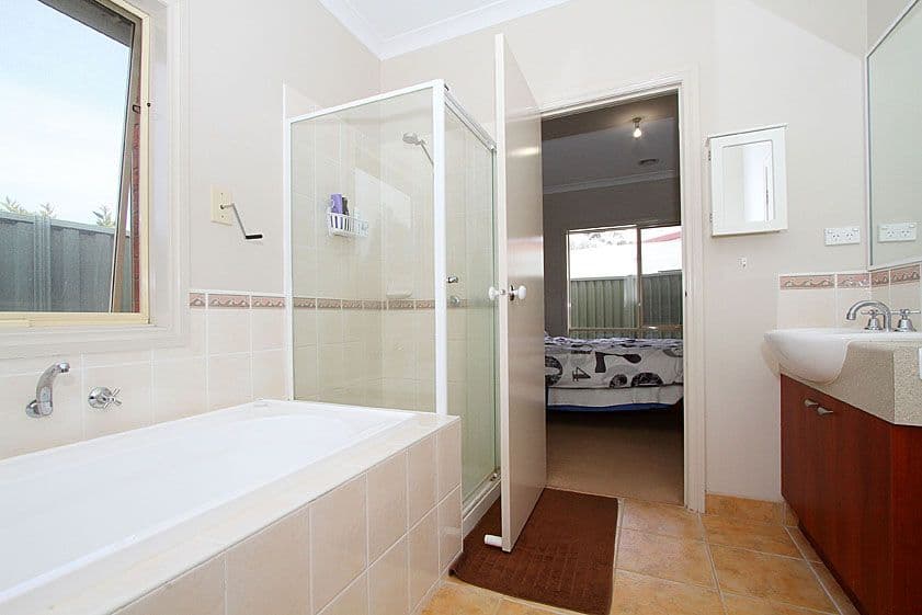 44 Spurr Street, CRAIGIEBURN VIC 3064, Craigieburn - Thumbnail 5