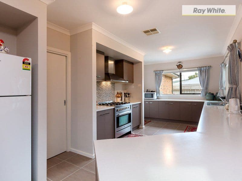 8 Peninsula Sands Boulevard, ROSEBUD VIC 3939, Rosebud - Thumbnail 2