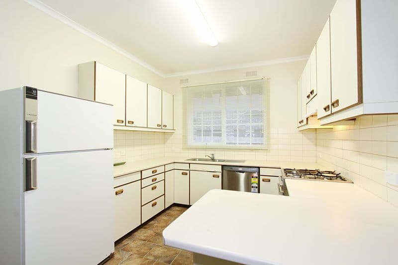 29 Castlewood Street, BENTLEIGH EAST VIC 3165, Bentleigh East - Thumbnail 3