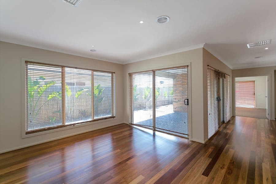 5 Clunes Way, EYNESBURY VIC 3338, Eynesbury - Thumbnail 3