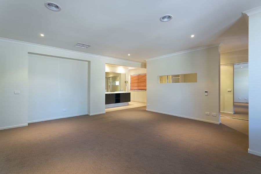 5 Clunes Way, EYNESBURY VIC 3338, Eynesbury - Thumbnail 5