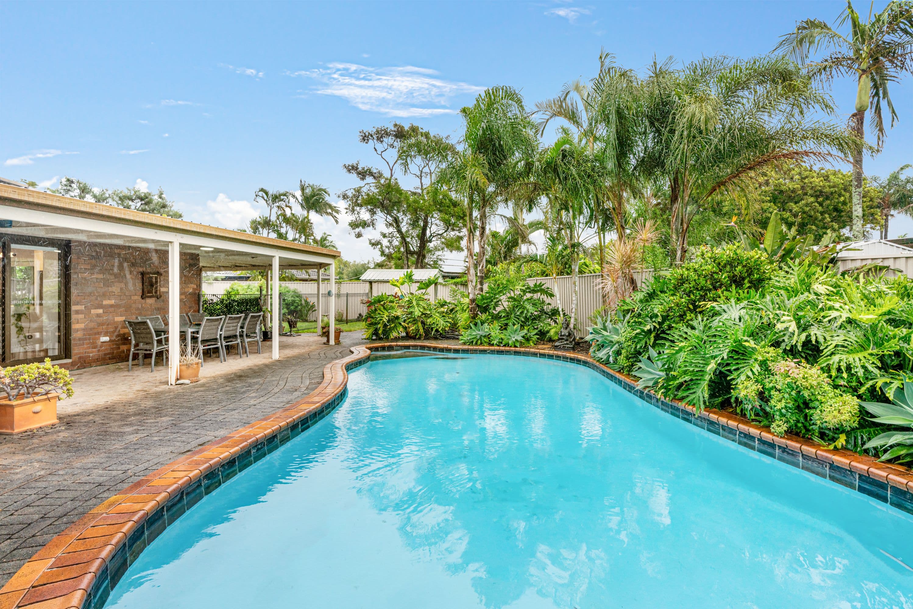 17 Wayfarer Avenue, Mermaid Waters QLD 4218, Mermaid Waters - Thumbnail 3