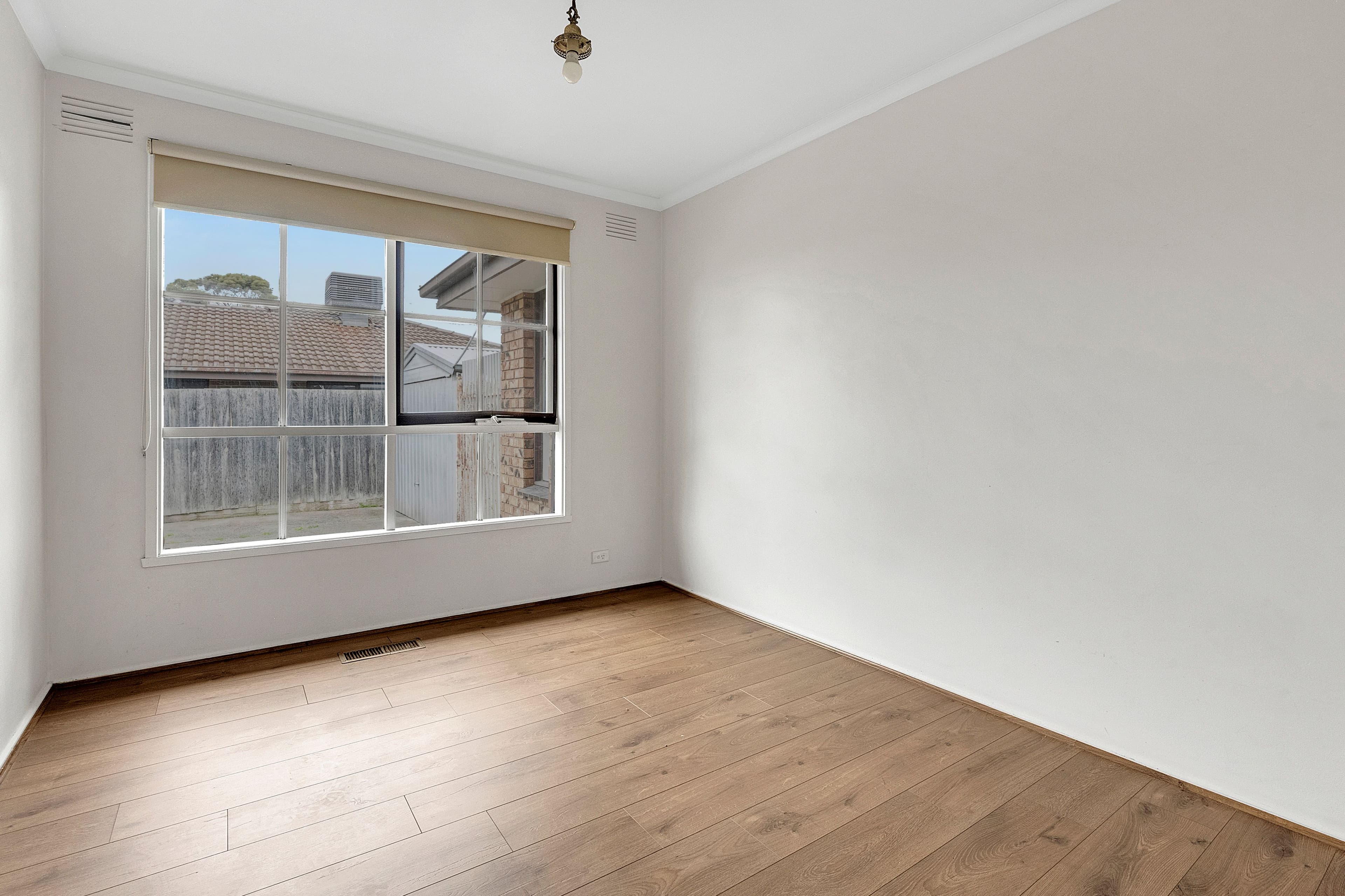 4 Bridgewater Road, Craigieburn VIC 3064, Craigieburn - Thumbnail 3