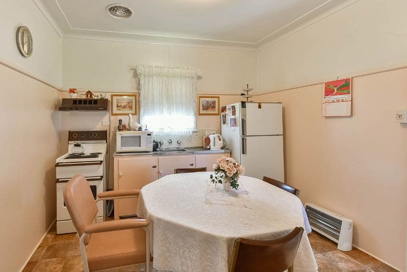 829 Montpellier Drive, The Oaks NSW 2570, The Oaks - Thumbnail 3