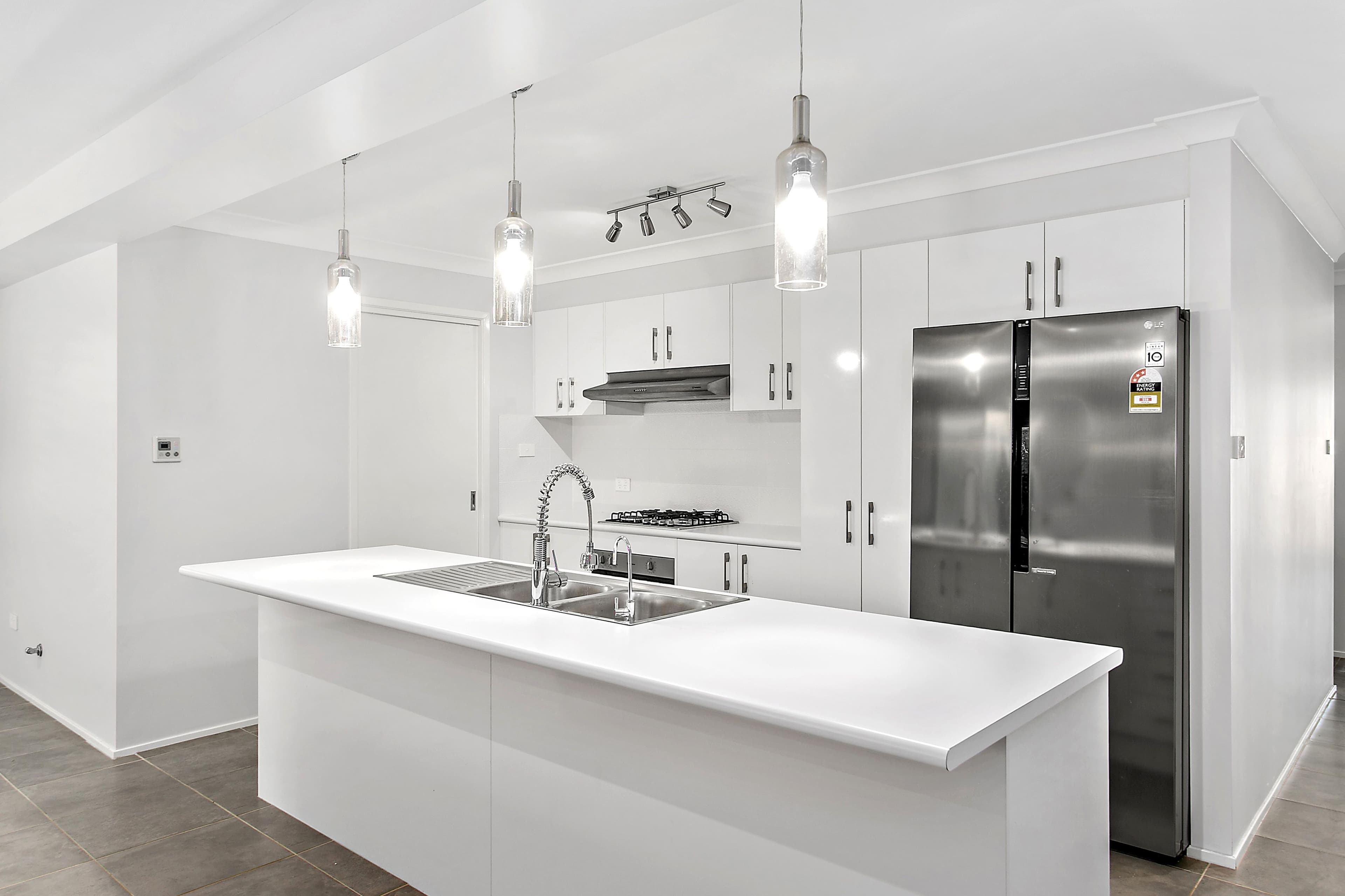 3 Lakelands Close, Shell Cove - Thumbnail 2