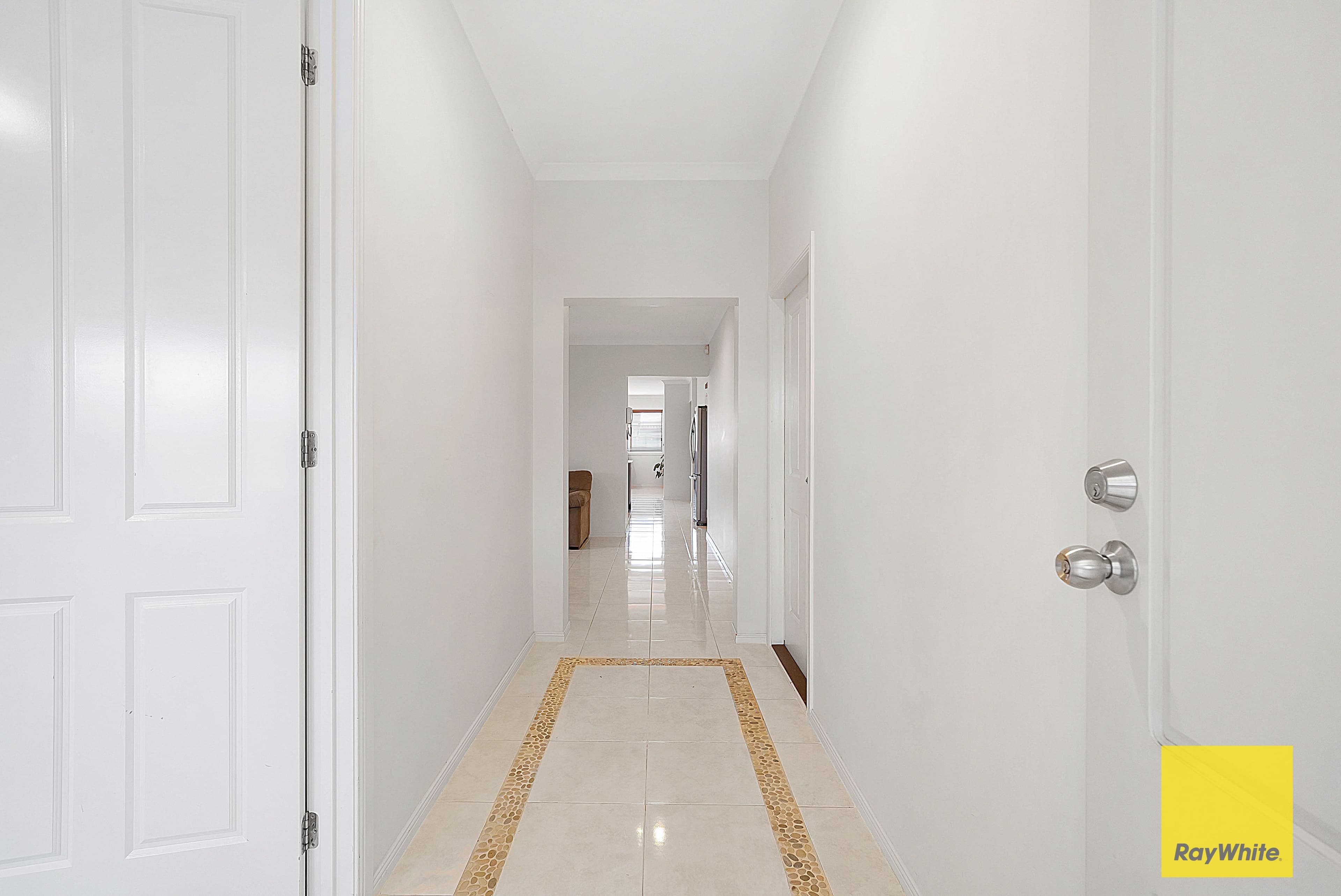 8 Admiral Court, Tarneit VIC 3029, Tarneit - Thumbnail 4