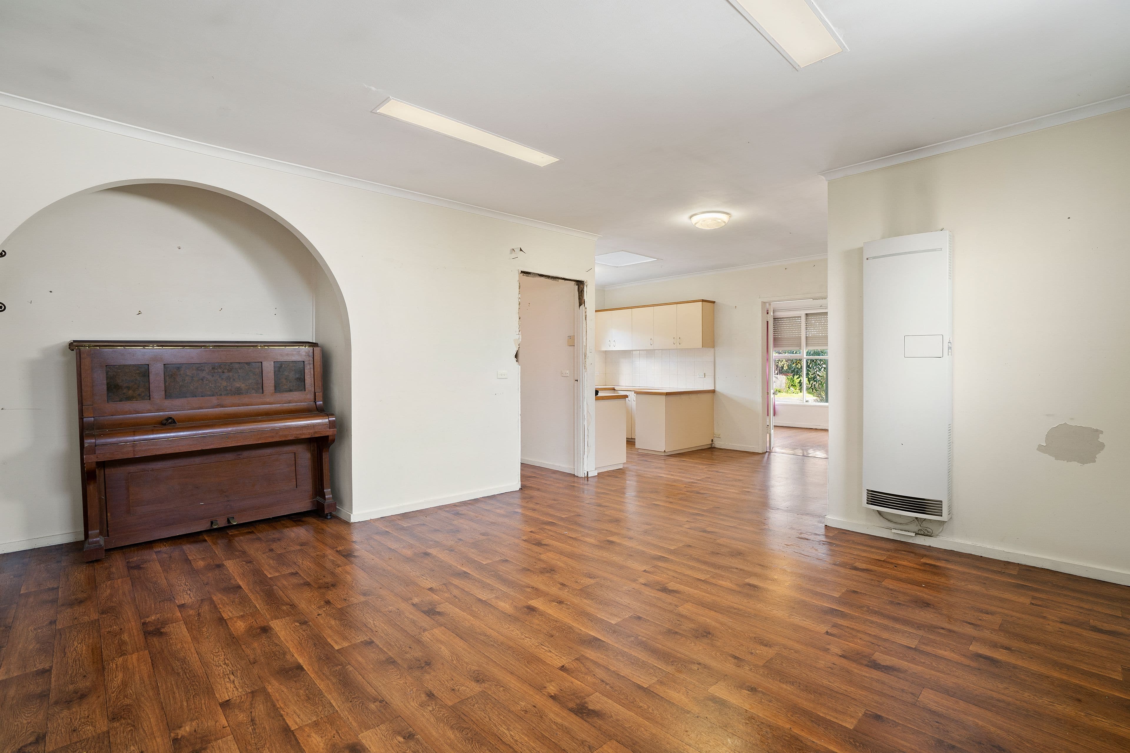 2 Wiltshire Avenue, Bayswater VIC 3153, Bayswater - Thumbnail 3