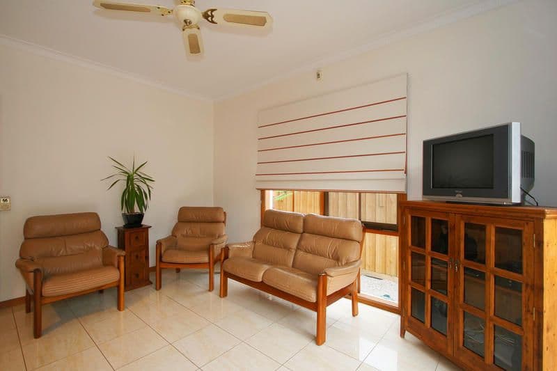 17  Newbridge Close, DINGLEY VILLAGE VIC 3172, Dingley Village - Thumbnail 5