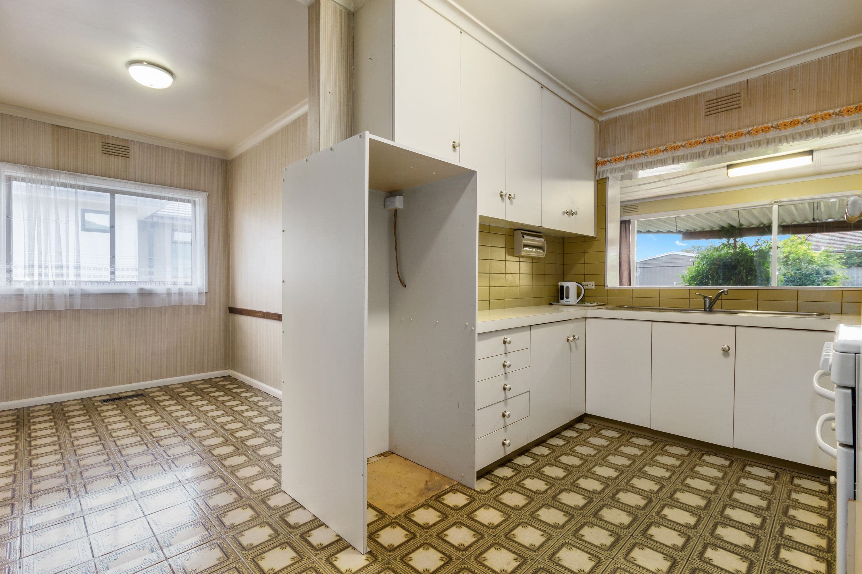 19 Dudley Street, Mitcham VIC 3132, Mitcham - Thumbnail 2
