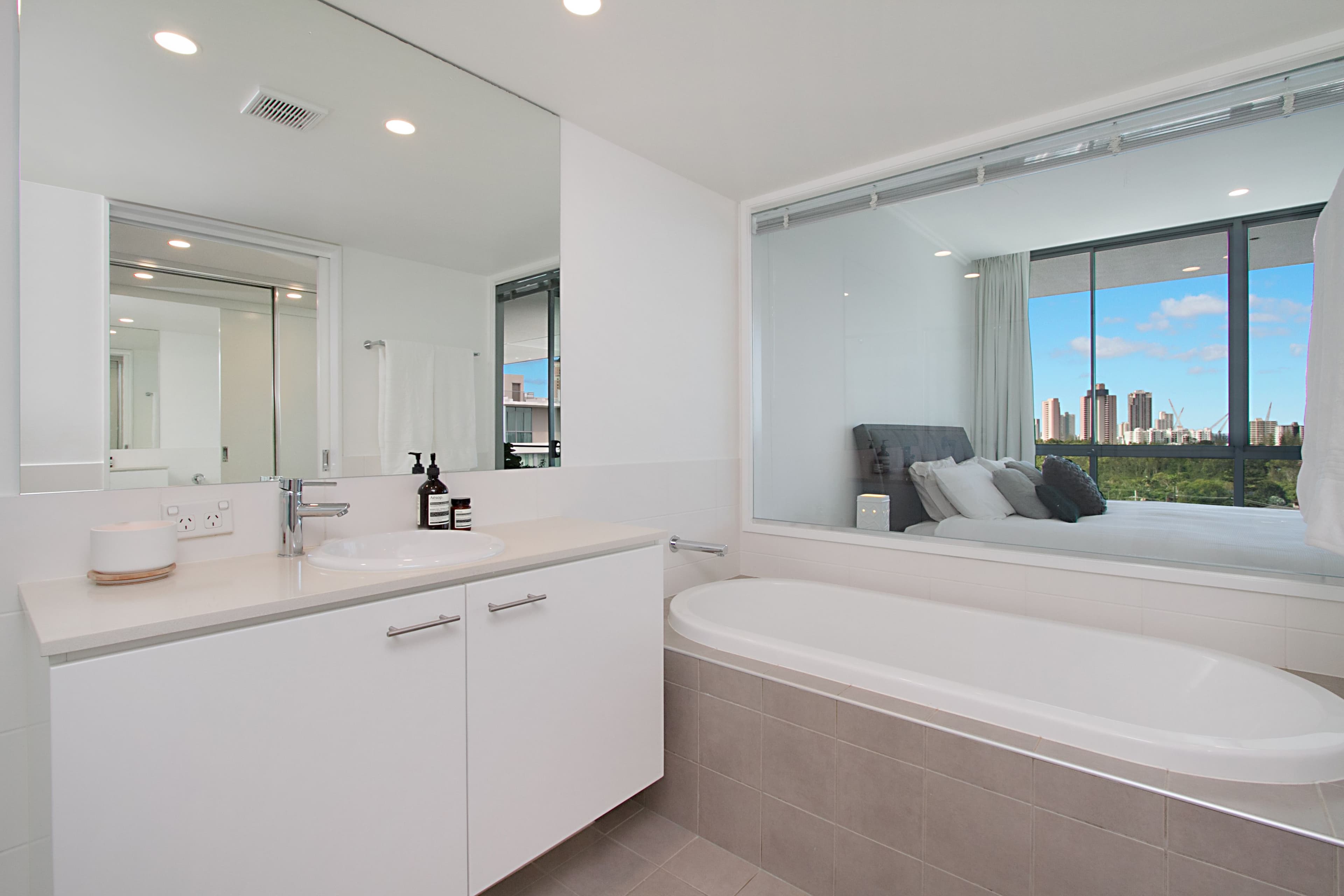 2903 'Freshwater Point' 33 T E Peters Drive, Broadbeach Waters QLD 4218, Broadbeach Waters - Thumbnail 8