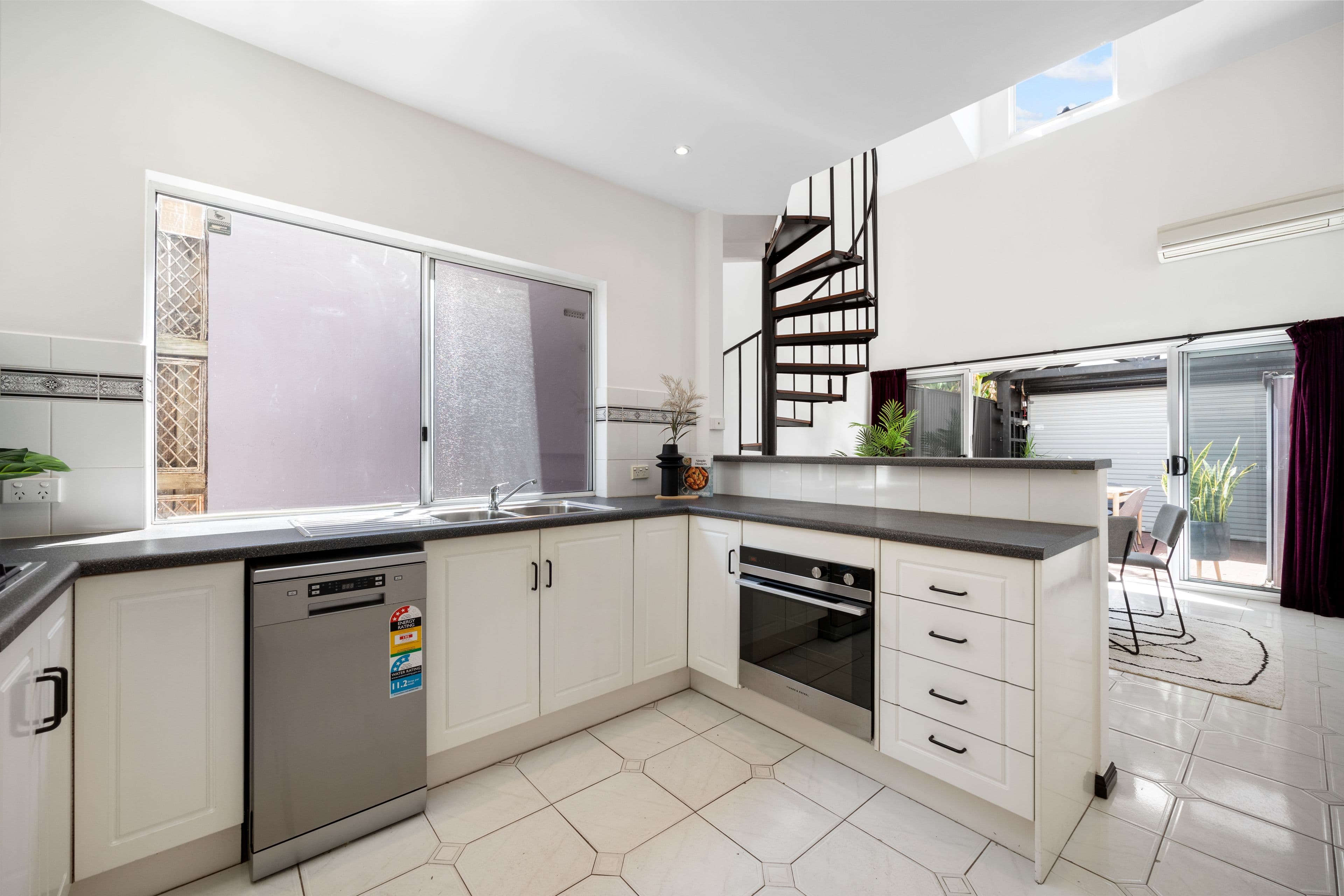 18 Gladstone Street, Adelaide SA 5000, Adelaide - Thumbnail 8