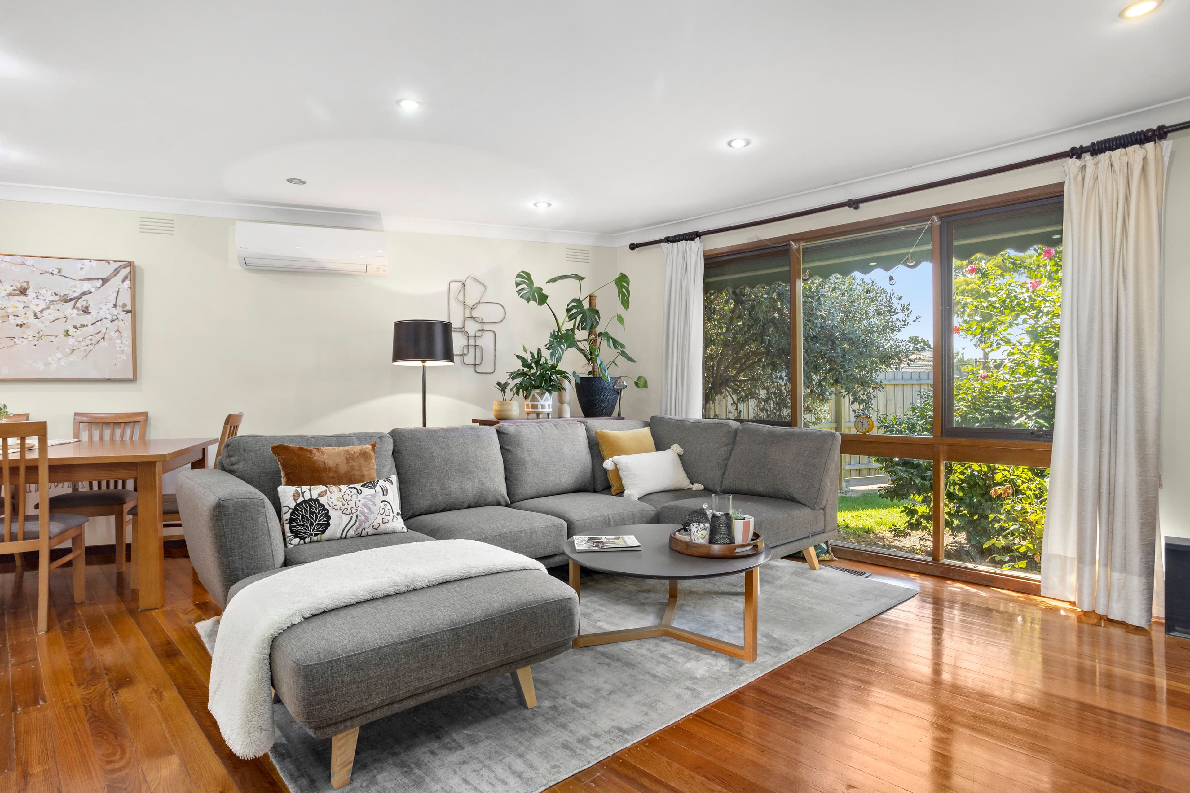 3-5 Carlisle Crescent, Hughesdale VIC 3166, Hughesdale - Thumbnail 2