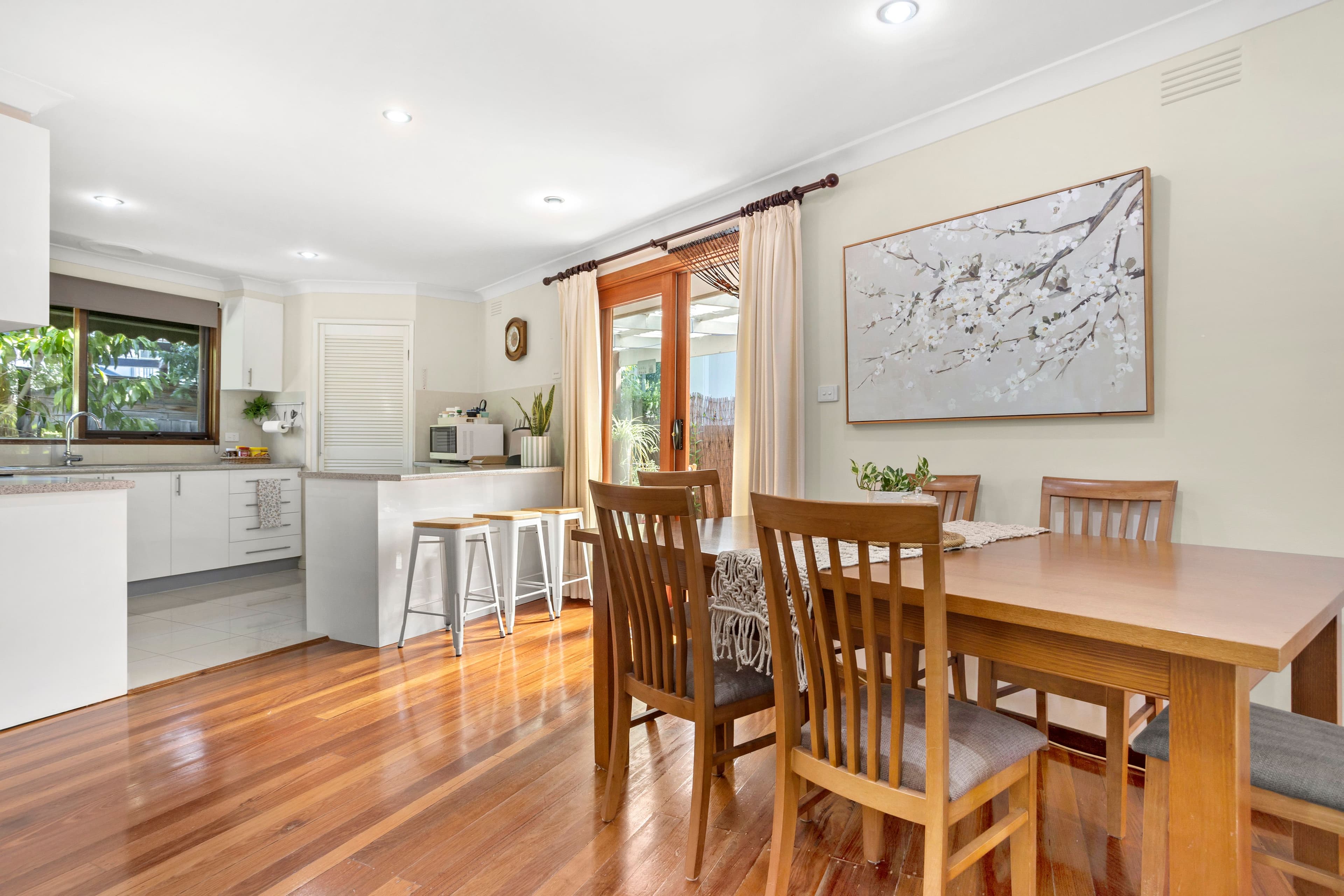 3-5 Carlisle Crescent, Hughesdale VIC 3166, Hughesdale - Thumbnail 3