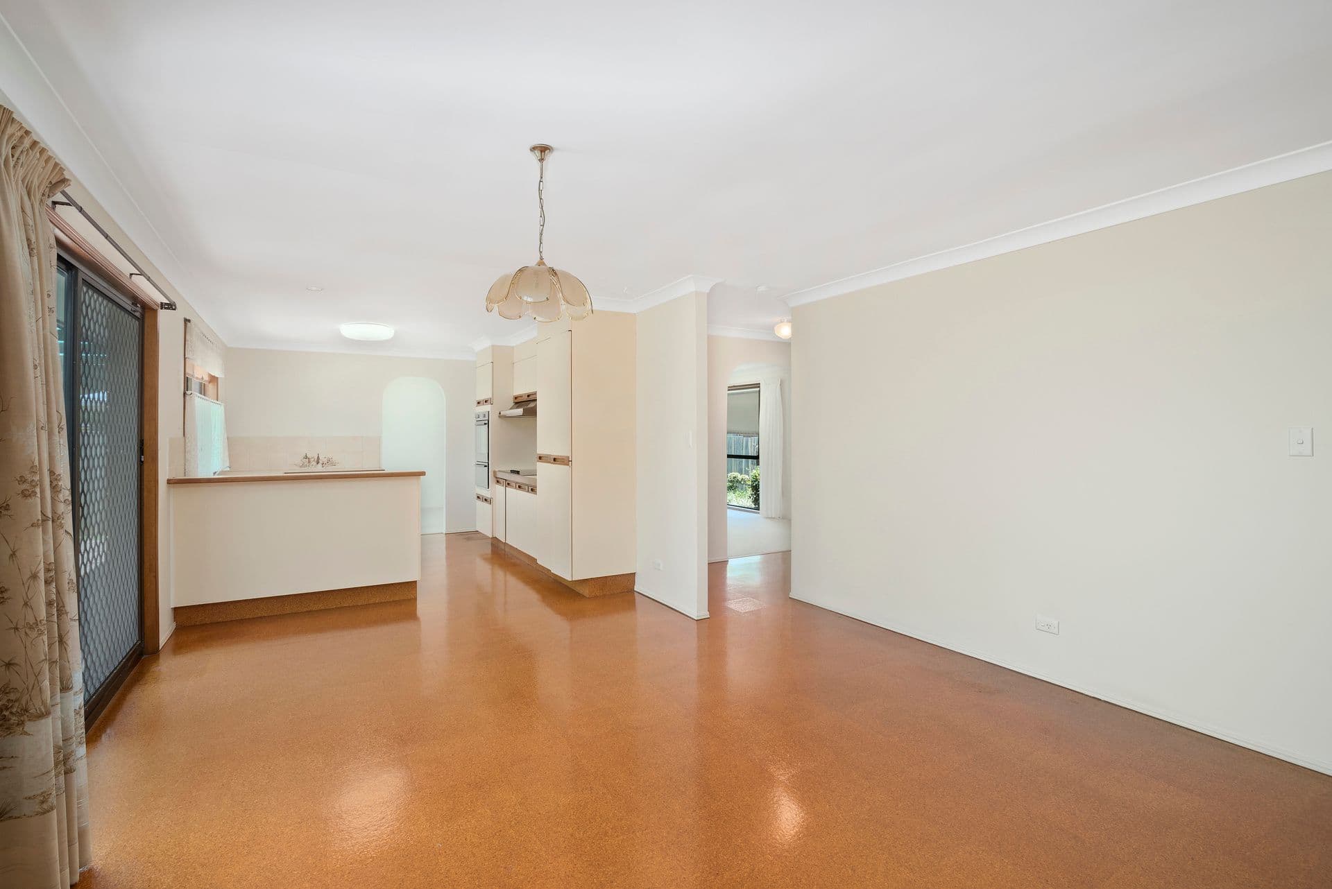 8 Queenscliff Crescent, Robina QLD 4226, Robina - Thumbnail 2