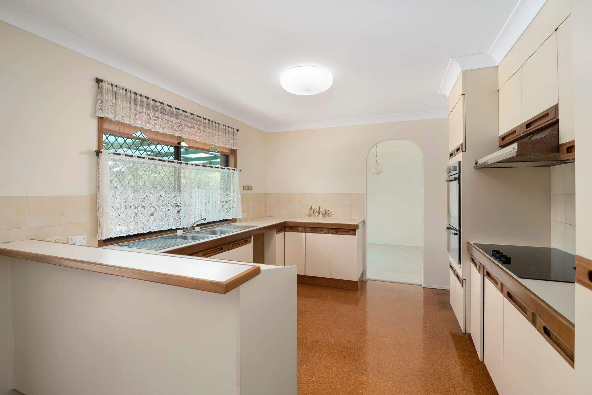 8 Queenscliff Crescent, Robina QLD 4226, Robina - Thumbnail 5
