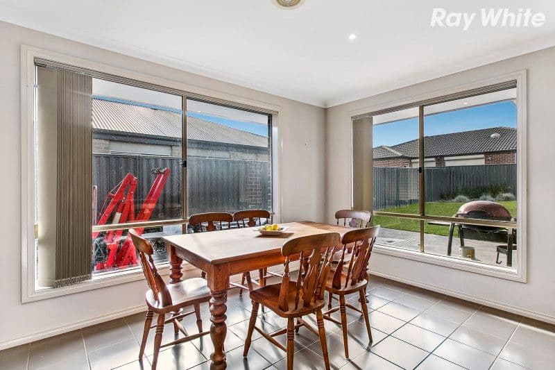 20 Chestnut Chase, Pakenham VIC 3810, Pakenham - Thumbnail 4