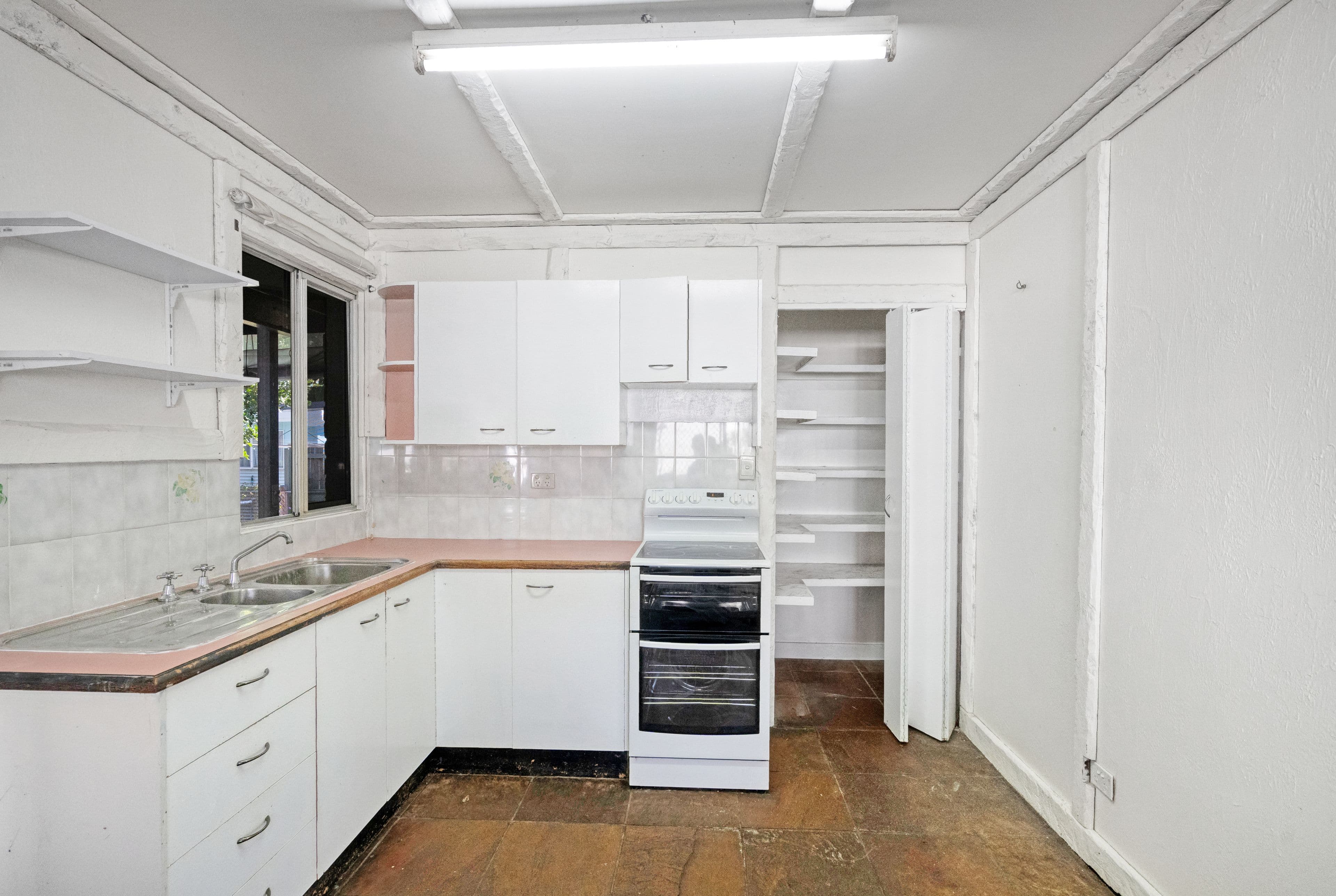 12 Progress Avenue, Beachmere QLD 4510, Beachmere - Thumbnail 4