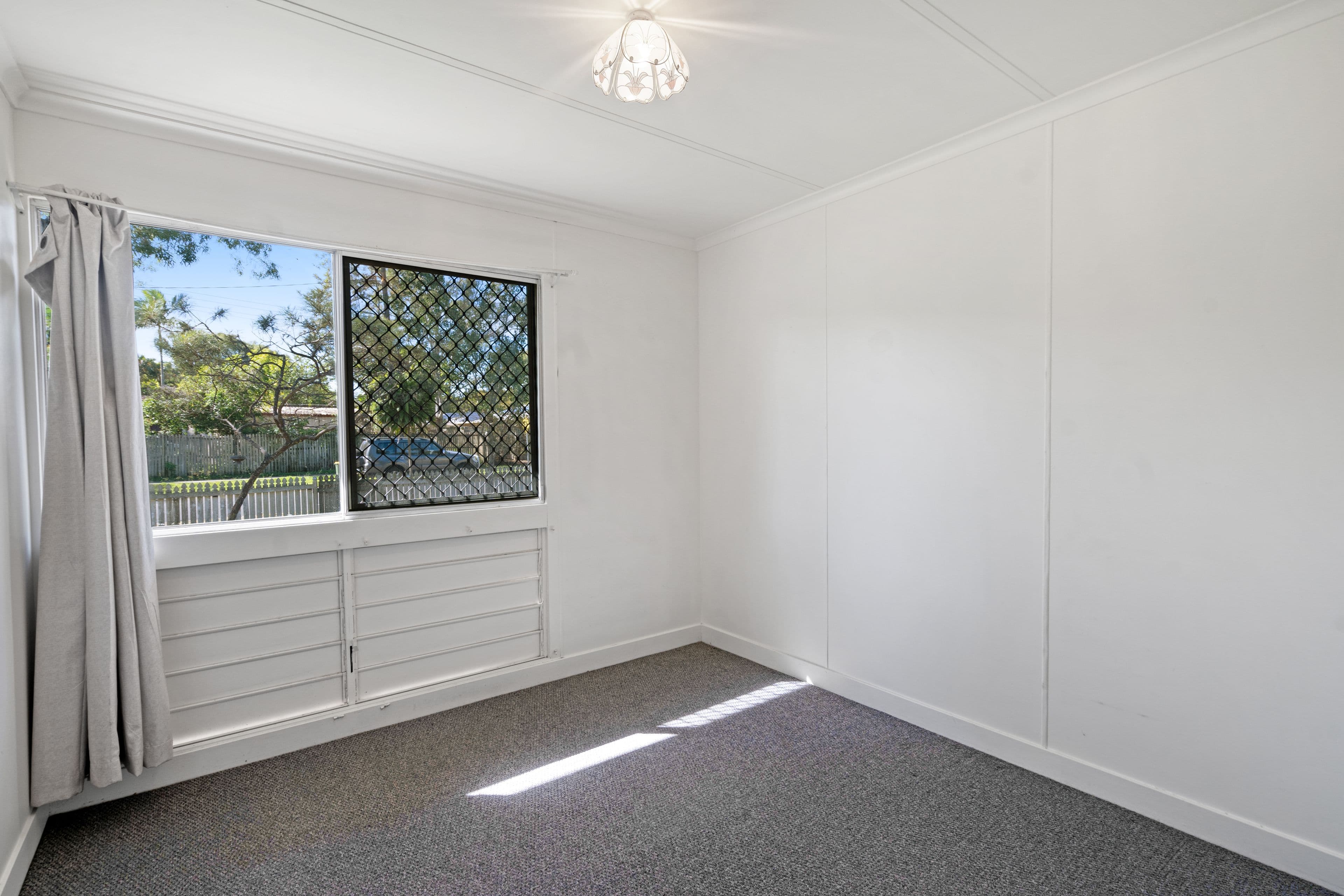 12 Progress Avenue, Beachmere QLD 4510, Beachmere - Thumbnail 5