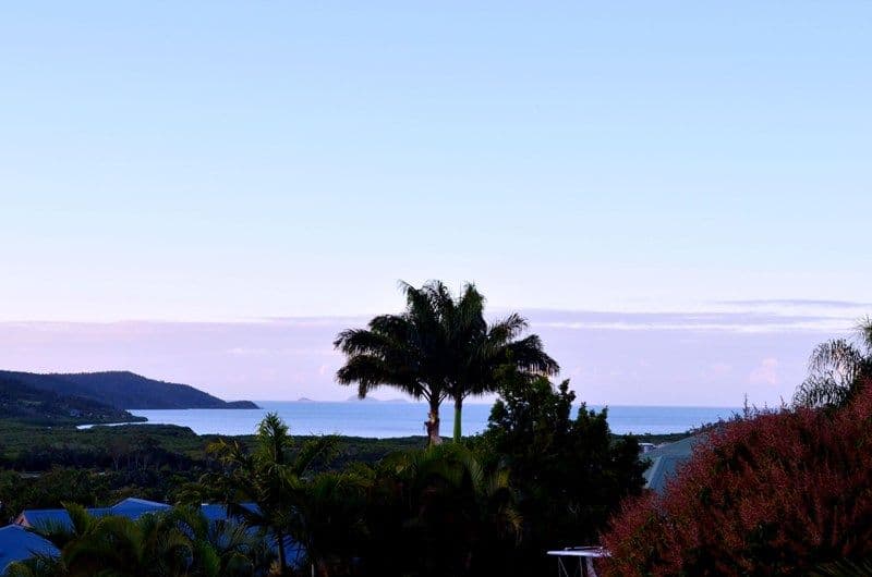 5 Whitehaven Crescent, CANNONVALE QLD 4802, Cannonvale - Thumbnail 5