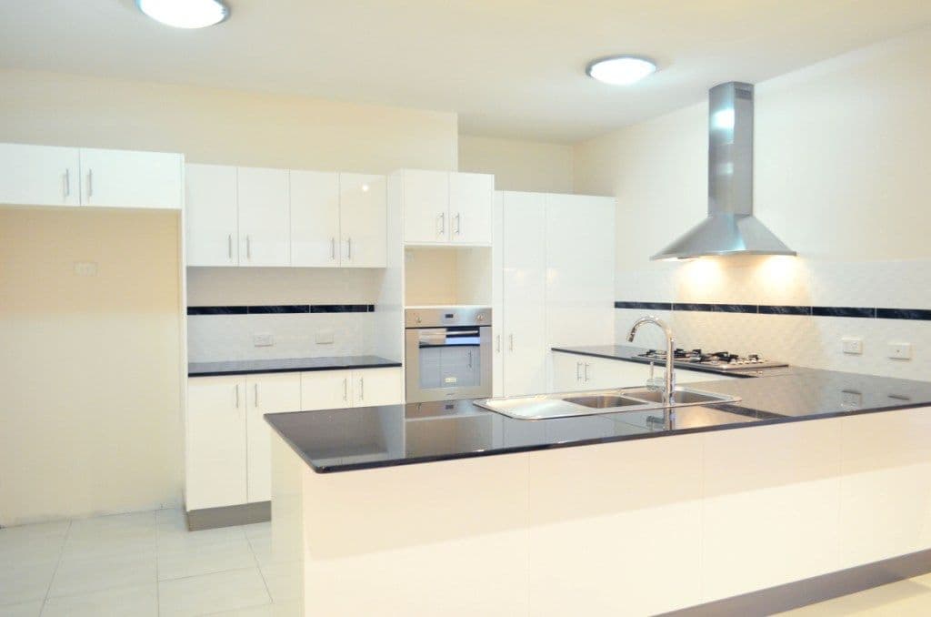 5 Whitehaven Crescent, CANNONVALE QLD 4802, Cannonvale - Thumbnail 7
