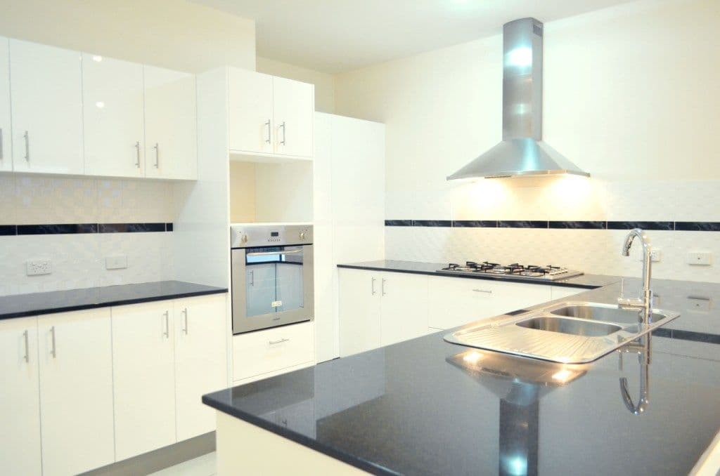 5 Whitehaven Crescent, CANNONVALE QLD 4802, Cannonvale - Thumbnail 8