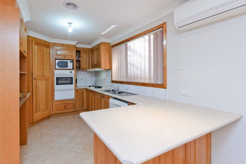 6 Bignell Court, ROXBURGH PARK VIC 3064, Roxburgh Park - Thumbnail 2