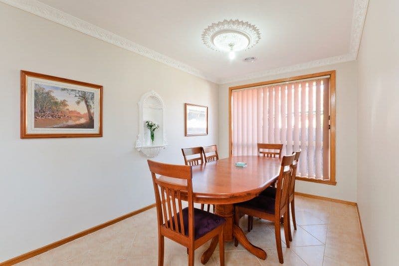 6 Bignell Court, ROXBURGH PARK VIC 3064, Roxburgh Park - Thumbnail 4