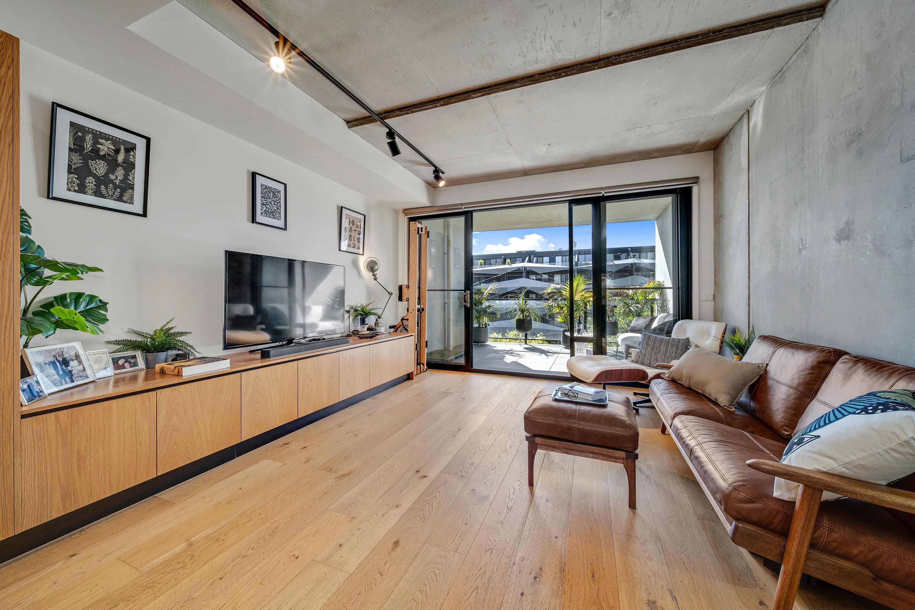 27 Lonsdale Street, Braddon ACT 2612, Braddon - Image 1
