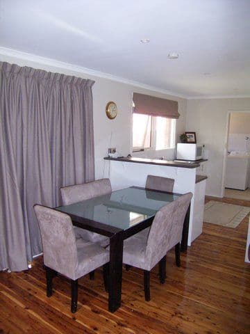 314 Parkland Crescent, LAVINGTON NSW 2641, Lavington - Thumbnail 3