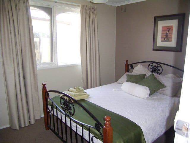314 Parkland Crescent, LAVINGTON NSW 2641, Lavington - Thumbnail 6