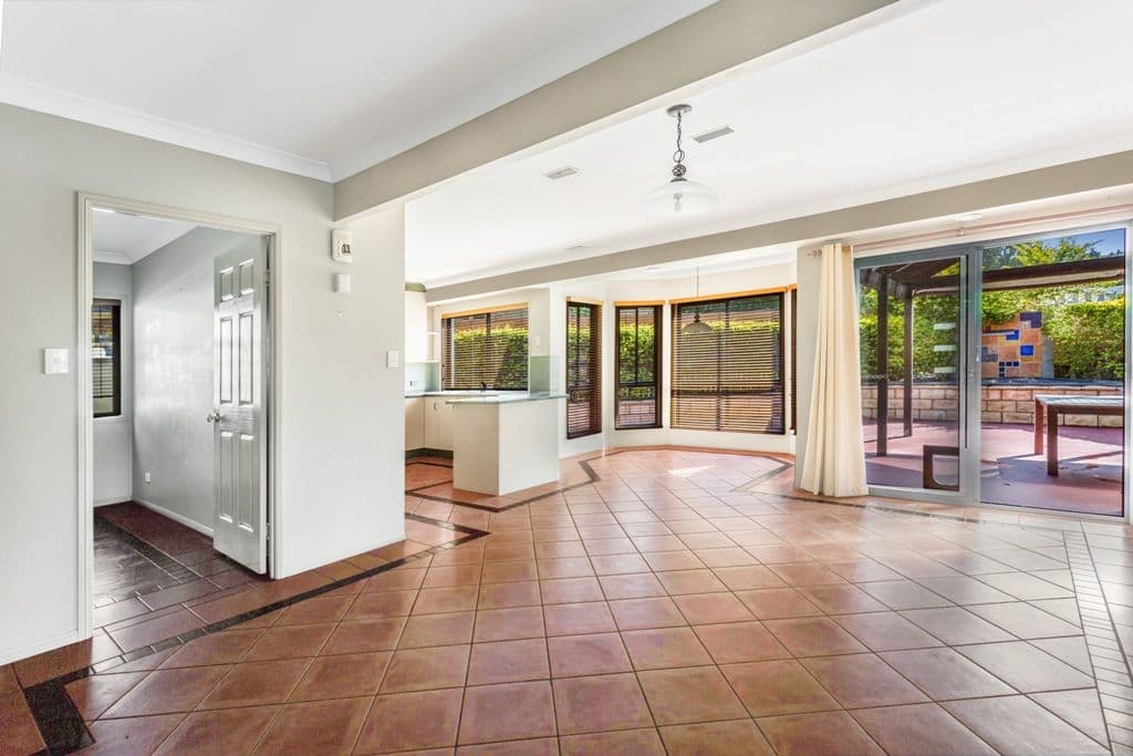 17 Waterford Place, Bridgeman Downs QLD 4035, Bridgeman Downs - Thumbnail 4