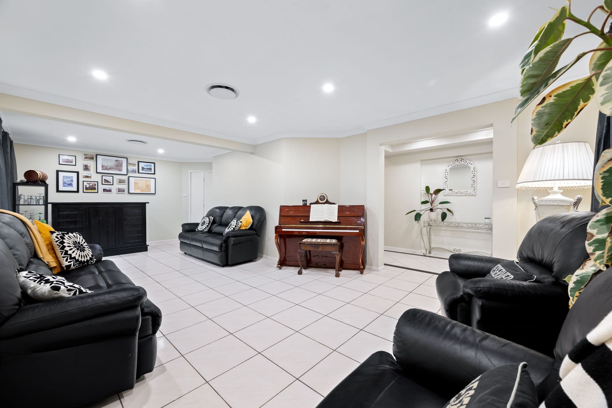10 Warriewood Street, Woodbine NSW 2560, Woodbine - Thumbnail 2