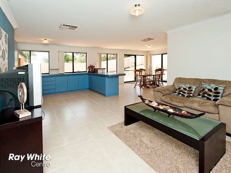 22 Tamarisk Drive, HALLS HEAD WA 6210, Halls Head - Image 1