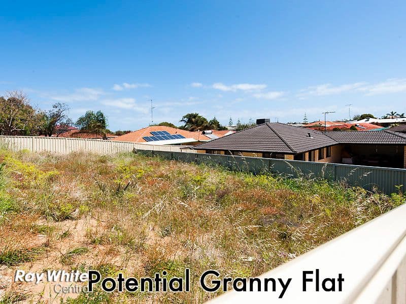 22 Tamarisk Drive, HALLS HEAD WA 6210, Halls Head - Thumbnail 3