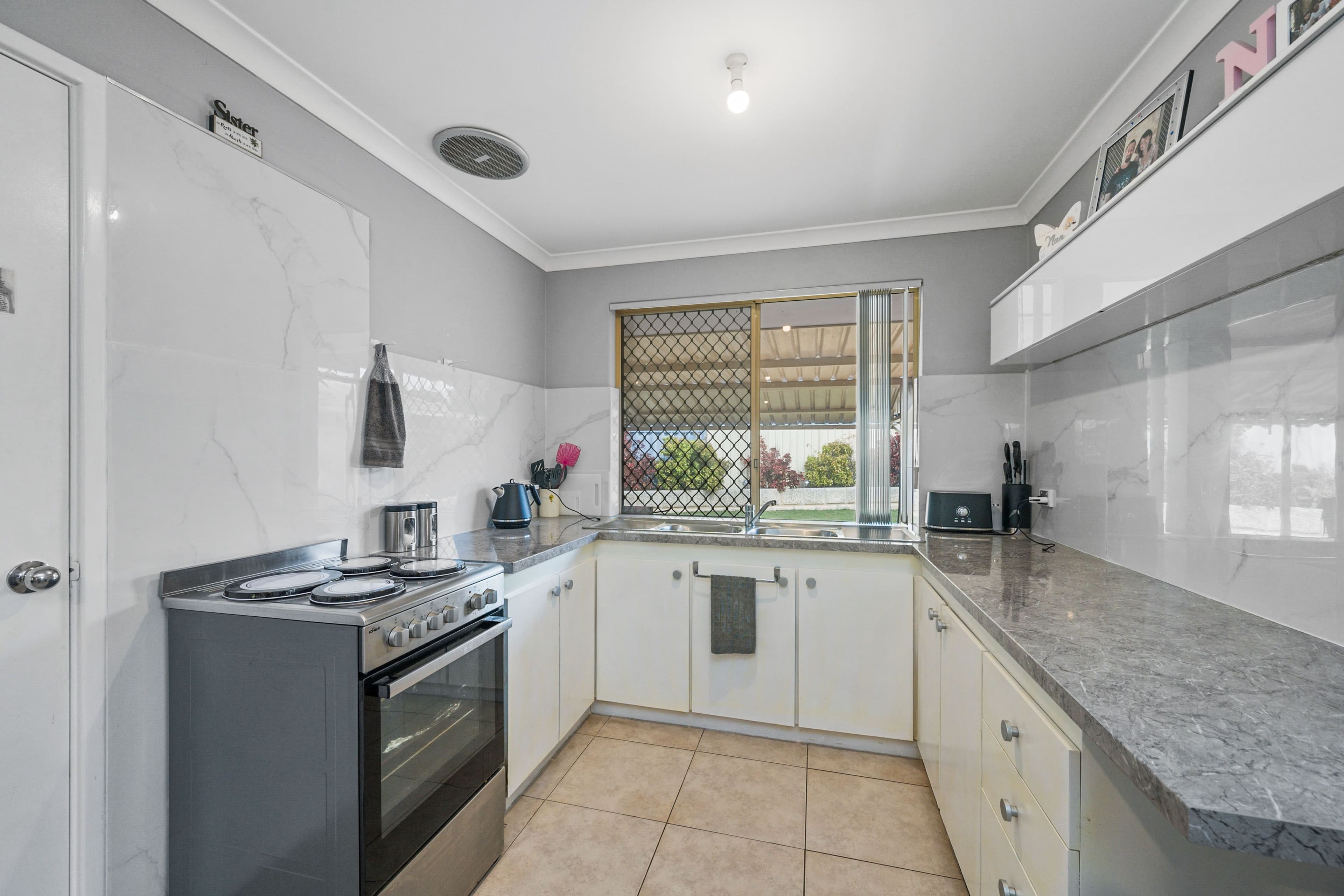 15B Ader Court, Marangaroo WA 6064, Marangaroo - Thumbnail 7