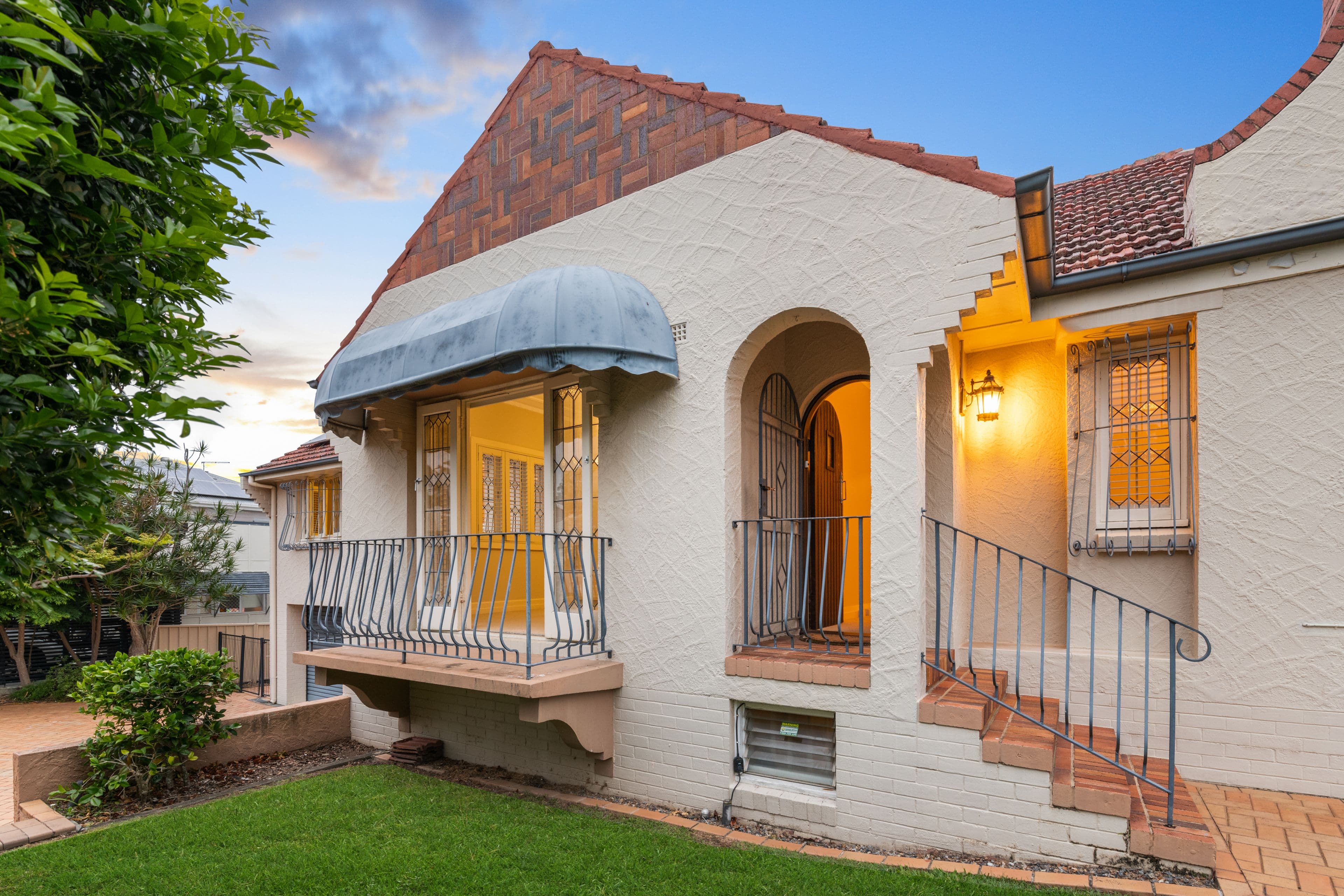1 Coonara Street, Holland Park QLD 4121, Holland Park - Image 1